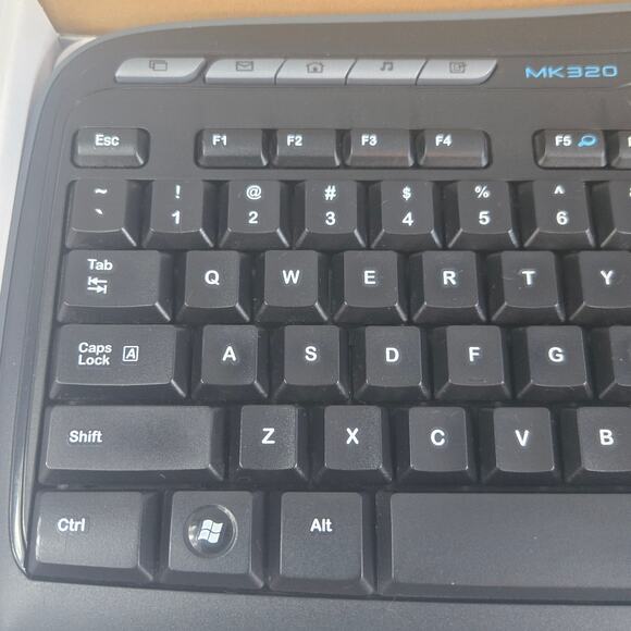 Logitech mk320 Wireless Full Keyboard & Mouse Combo with USB Receiver - Picture 6 of 16